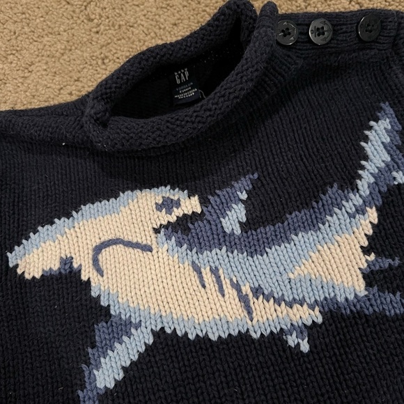 ⭐️BOGO FREE⭐️ Gap boy’s hammerhead shark cotton sweater - Picture 2 of 5